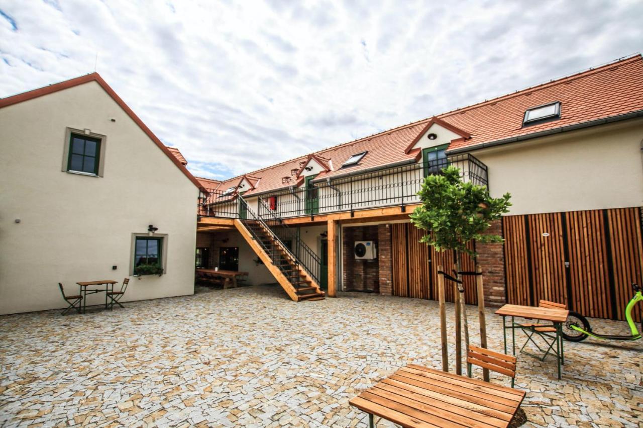 Penzion A Bistro Stary Kopec Znojmo Eksteriør bilde